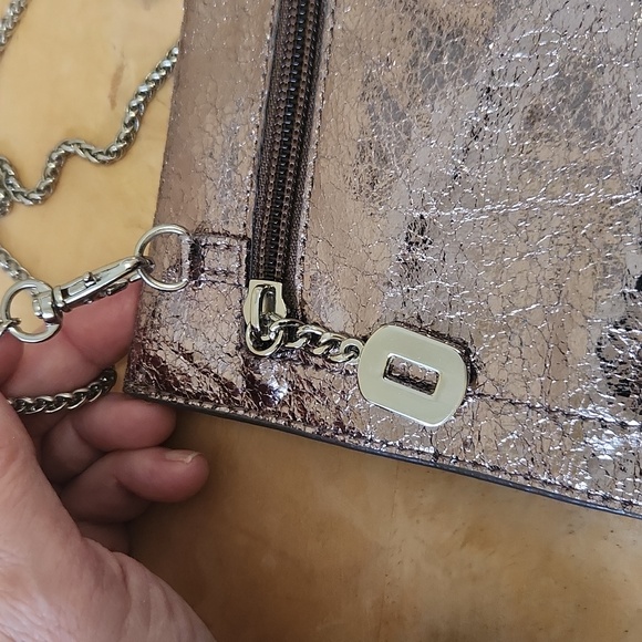 Sorial Metalic Turn Lock Crossbody Purse Handbag with Chain Strap - Picture 5 of 12